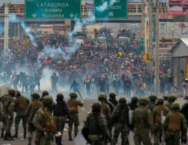 Manifestación por marchas civiles en Ecuador 2019