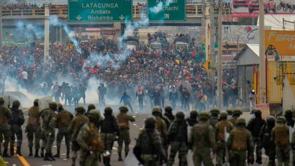 Manifestación por marchas civiles en Ecuador 2019